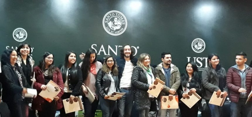 Profesores en Capacitación. Universidad Santo Tomás